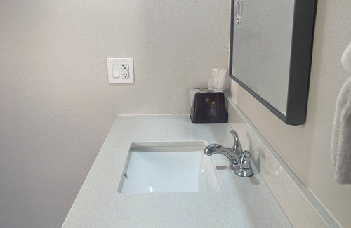Sanger Hotel | Town House Motel