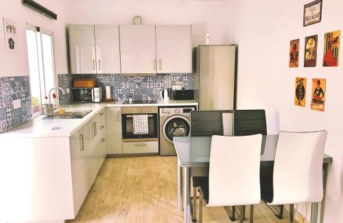 Torremolinos Ski Chalet | Town House with Patio in Quiet Residential Area 10 Min from Beach