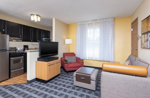 East Lansing Hotel | Towneplace Suites by Marriott East Lansing