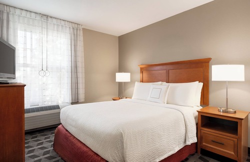 Springfield Hotel | TownePlace Suites by Marriott Springfield