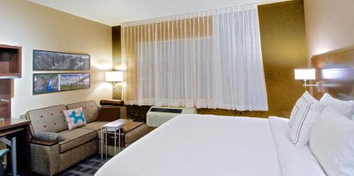 Midtown Anchorage Hotel | TownePlace Suites by Marriott Anchorage Midtown