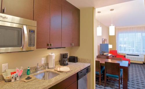 Midtown Anchorage Hotel | TownePlace Suites by Marriott Anchorage Midtown