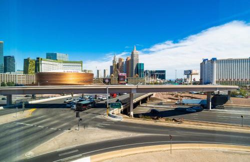 Las Vegas Hotel | TownePlace Suites By Marriott Las Vegas Stadium District