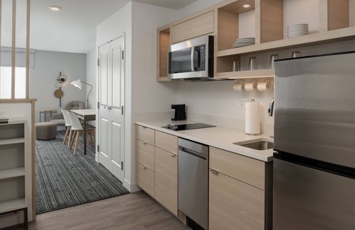Central Oregon Hotel | TownePlace Suites by Marriott Eugene