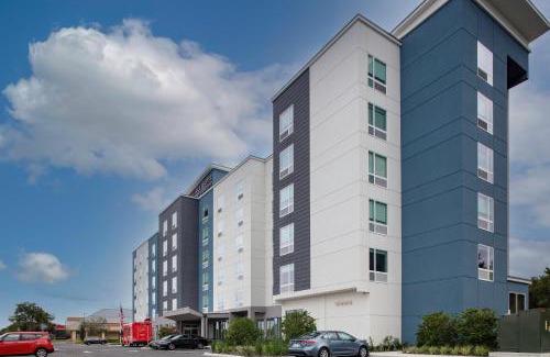 Airport North Hotel | TownePlace Suites by Marriott Orlando Airport