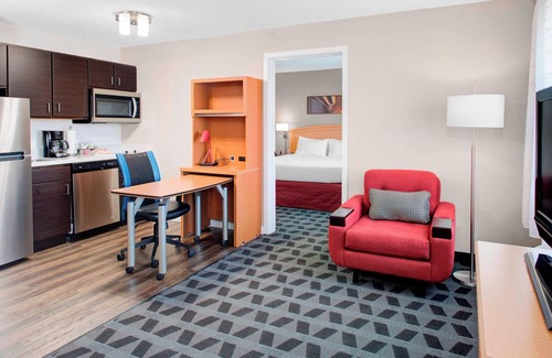 Greenwich Hotel | TownePlace Suites by Marriott Wichita East