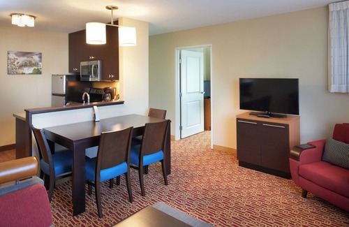 Troy Hotel | TownePlace Suites by Marriott Detroit Troy