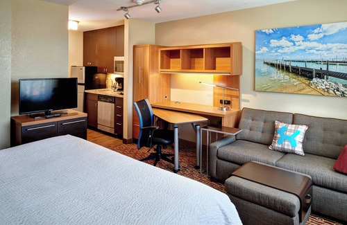 Troy Hotel | TownePlace Suites by Marriott Detroit Troy