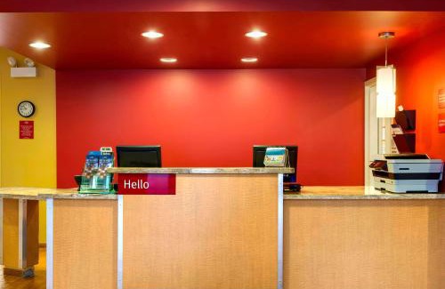 Overland Park Hotel | TownePlace Suites by Marriott Kansas City Overland Park