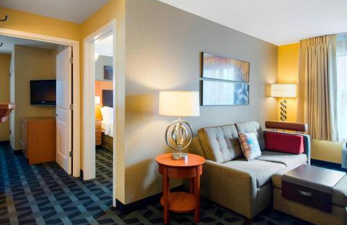 Overland Park Hotel | TownePlace Suites by Marriott Kansas City Overland Park