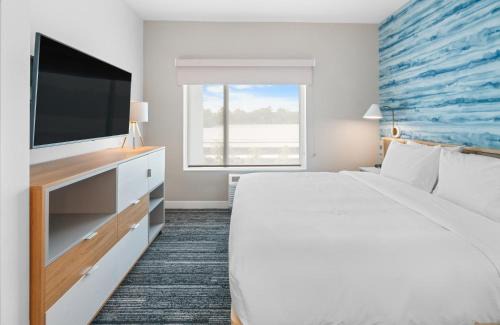 Northside Hotel | TownePlace Suites Jacksonville Airport