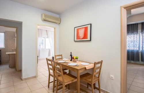 Rhodes Apartment | TownHall Apartment's