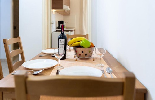 Rhodes Apartment | TownHall Apartment's