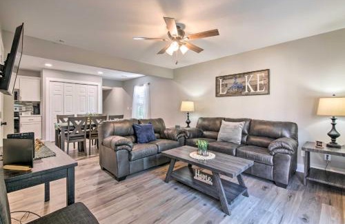 Kimberling City House | Townhome 1-Min Walk to Lake and Close to SDC!