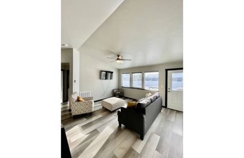 Kalispell House | Townhome between 2 Ski Resorts!