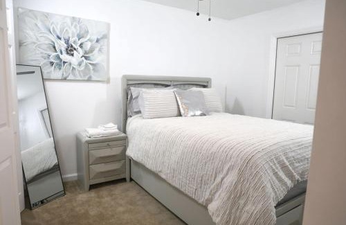 Tallahassee House | TownHome Serenity