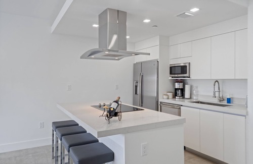 The Roads House | TOWNHOME W-BRICKELL,TERR wJACUZZI/BBQ/SHOWER,3B3B,SPECT.SKYLINE VIEW,2 PARKINGS