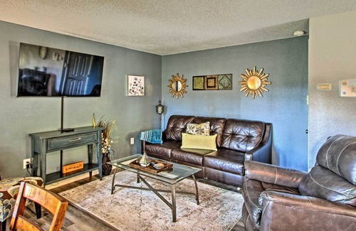 Lakewood House | Townhome w/ Yard: 3 Mi to Camp Murray & JBLM