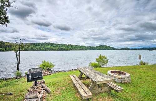 Hiawassee House | Townhome with Fire Pit and Boat Dock Pets Welcome!