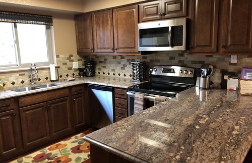Four O'Clock House | Townhome with Garage Within Walking Distance to Ski-lifts and Downtown