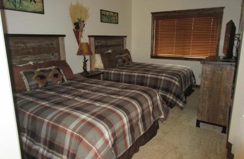 Afton Apartment | Townhomes on the Green