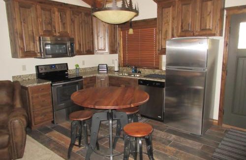 Afton Apartment | Townhomes on the Green