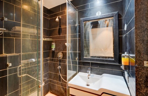 Pitampura Hotel | Townhouse 1304 M2K Cinema Rohini
