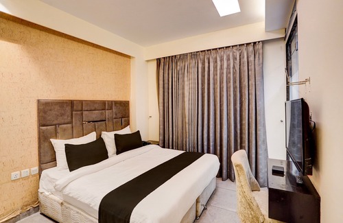 Pitampura Hotel | Townhouse 1304 M2K Cinema Rohini