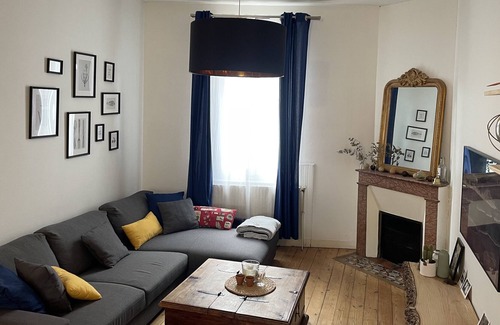 Angouleme House | Townhouse 5 minutes walk from the train station and 10 minutes from the city center