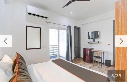 Sector 39 Hotel | Townhouse CLOUD BAY
