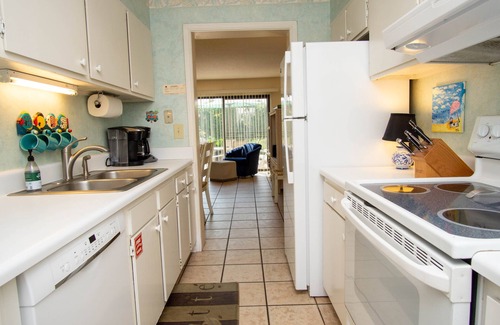 Destin House | Townhouse condo. 3 min walk to private beach. 1 min walk to pool.