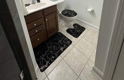 Woodbridge House | Townhouse Condo Across From Potomac Town Center in Gated Community