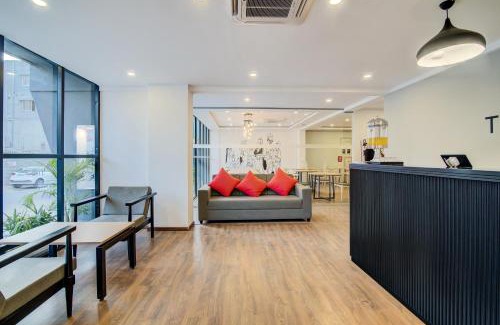 Banswadi Hotel | Townhouse DODDA BANASWADI