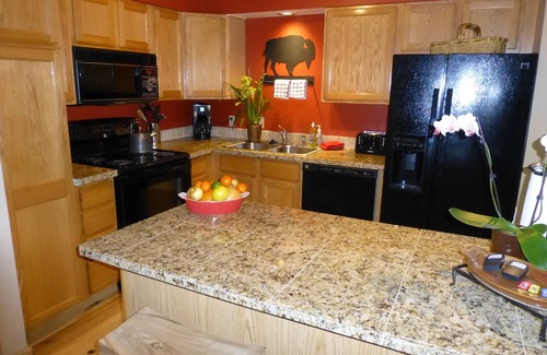 Jackson House | Townhouse, Downtown Jackson Hole By The Ski Slopes, 5 Miles To Grand Teton Park