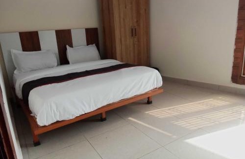 Delhi Hotel | Townhouse Family In