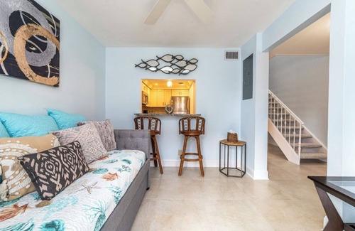Palm Beach Shores House | Townhouse in Palm Beach Shores