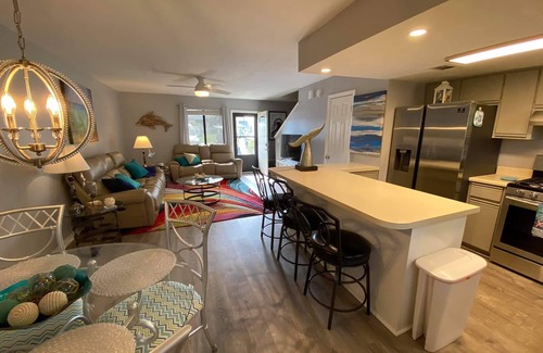 Panama City Beach House | Townhouse in PCB 5 minute walk to beach!