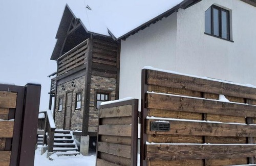 Belokurikha House | Townhouse Klenovy (Guest House)