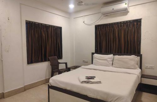Madhyamgram Hotel | Townhouse Madhyamgram Chowmatha Bus Terminal Kolkata Formerly Star Guest House