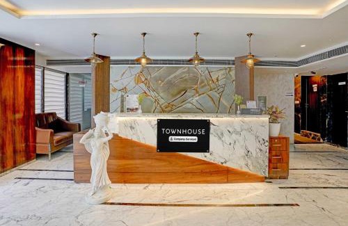 Hadapsar Hotel | Townhouse Magarpatta City Formerly Emerald Guestimony