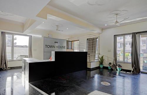 Sector 70 Hotel | Townhouse Merriment Near ISKCON Temple Noida