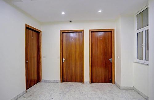 Sector 70 Hotel | Townhouse Merriment Near ISKCON Temple Noida
