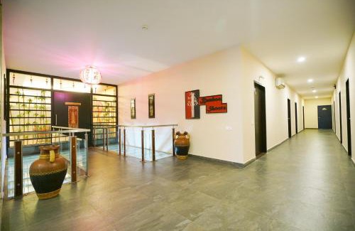 Alwaye Hotel | Townhouse Mookkannoor Tourist Home