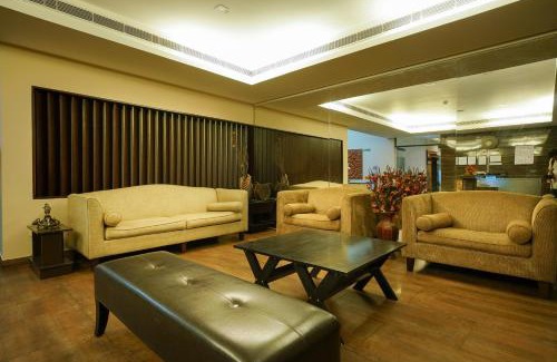 Alwaye Hotel | Townhouse Mookkannoor Tourist Home