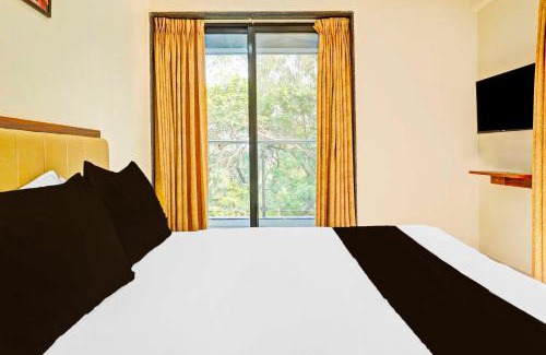 Hadapsar Hotel | Townhouse Oak Amanora Mall