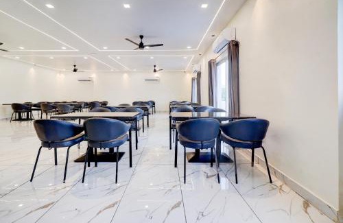 Jhansi Hotel | Townhouse Oak Army Aviation Base Jhansi