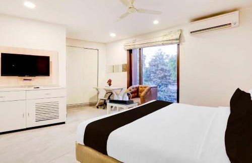 DLF Phase 3 Hotel | Townhouse Oak T Block Sector 24