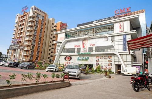 Tathawade Hotel | Townhouse Somani TC