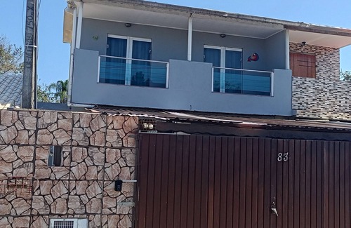 Morro do Algodao House | Townhouse with pool and air conditioning near Caraguatatuba shopping mall