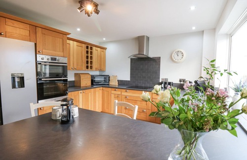 New Quay Cottage | TOWYN HALL, pet friendly, country holiday cottage in New Quay